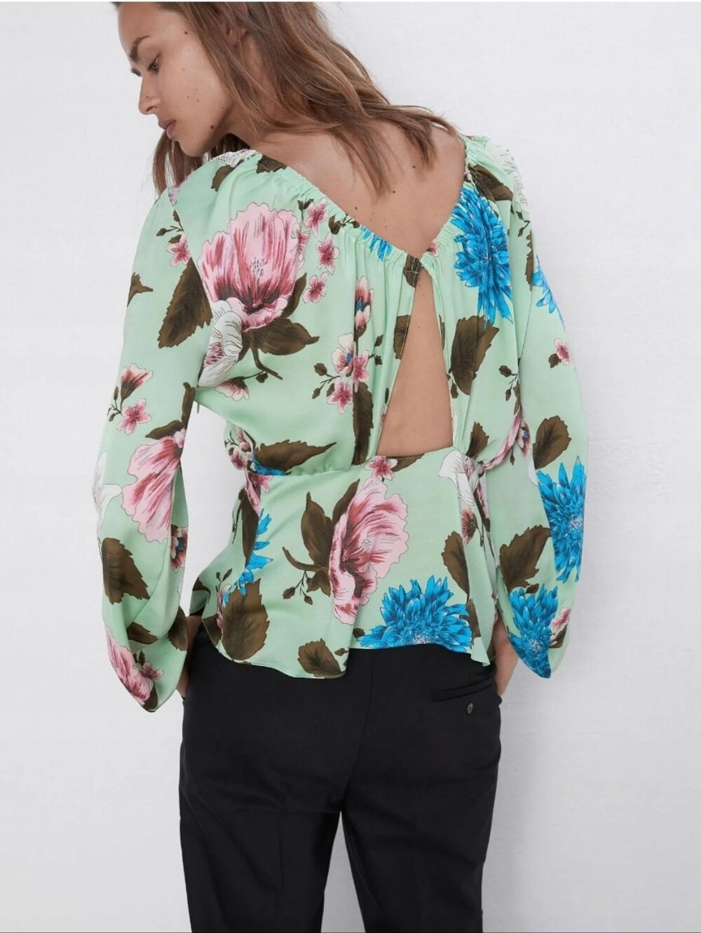 🌻Zara Floral Open-Back Peasant Blouse in Mint Green
